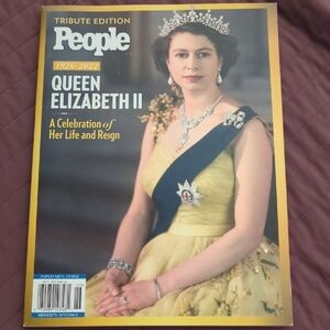 People Tribute Edition Magazine - Queen Elizabeth II Cover (Yellow & Navy)